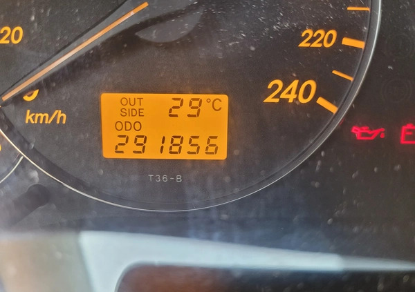 Toyota Avensis cena 8050 przebieg: 292000, rok produkcji 2003 z Warszawa małe 121